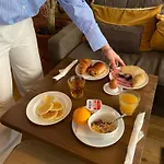 De Paris 3*