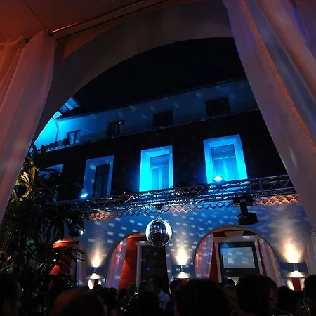 De Paris 3*