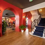 De Paris 3*