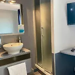De Paris 3*