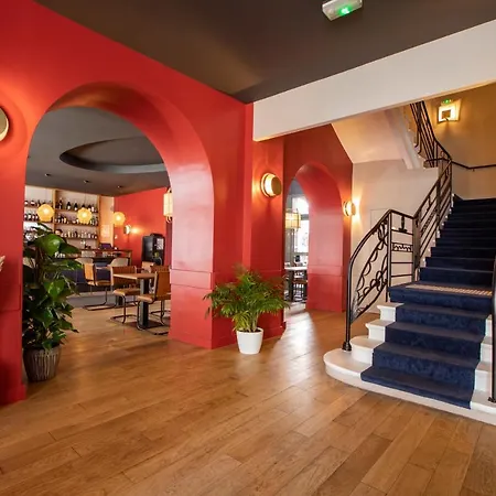 De Paris 3*