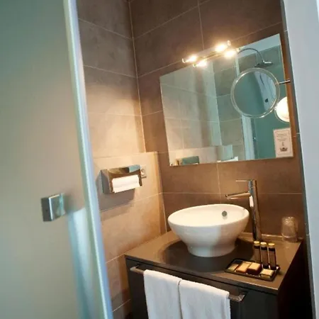 De Paris 3*