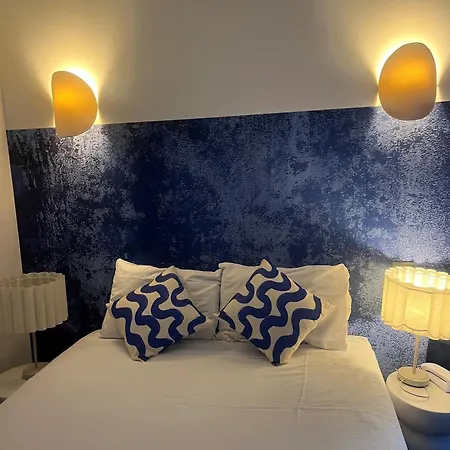 De Paris Hotel 3*