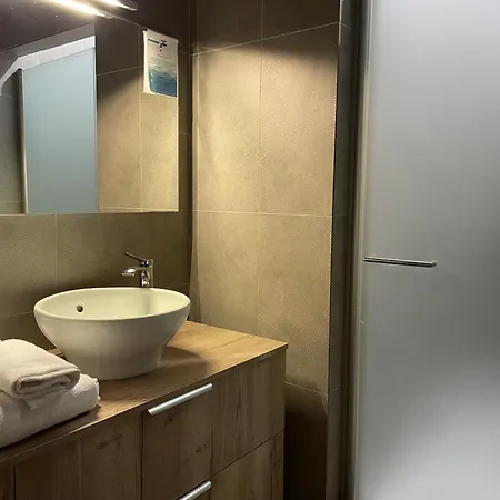 Otel De Paris 3*