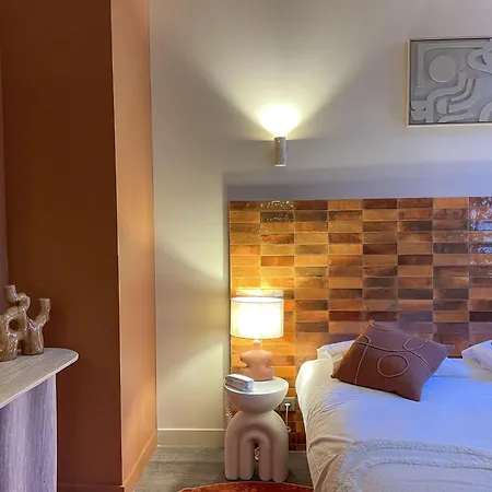 Otel De Paris 3*
