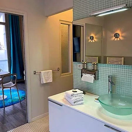 De Paris Hotel
