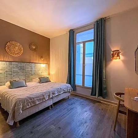 De Paris 3*