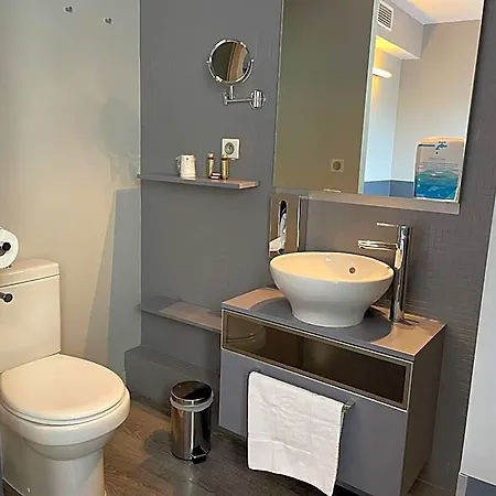 Hotel De Paris 3*