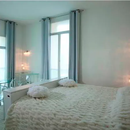 De Paris Hotel 3*