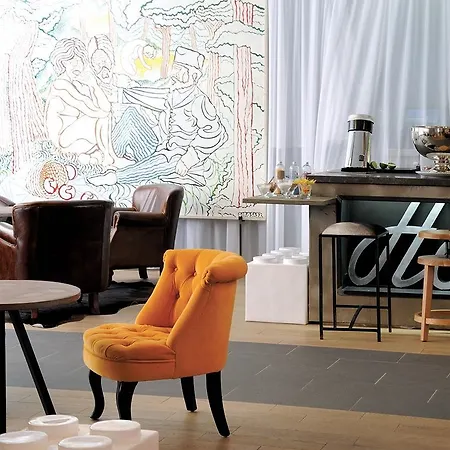 De Paris Hotel 3*